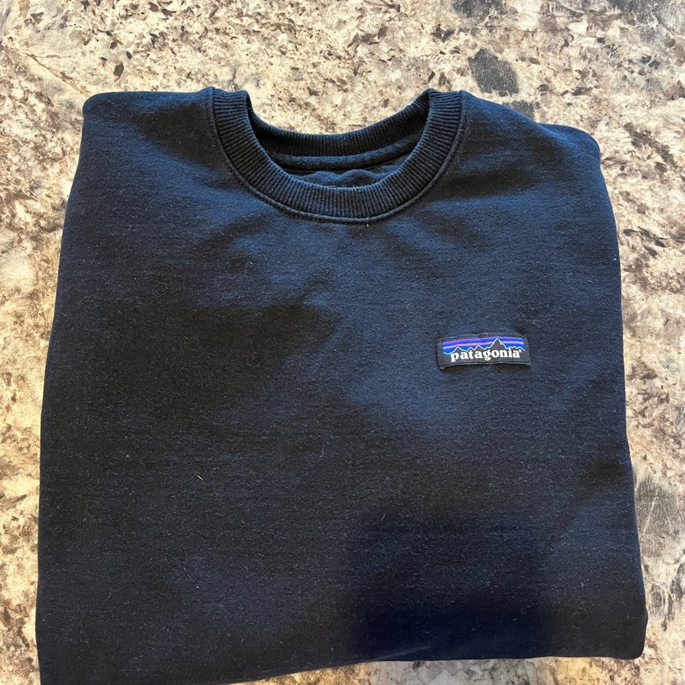 Patagonia Men's Black Crewneck Sweater